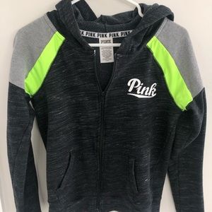💚PINK Victoria’s Secret ZIP UP HOODIE. 💚